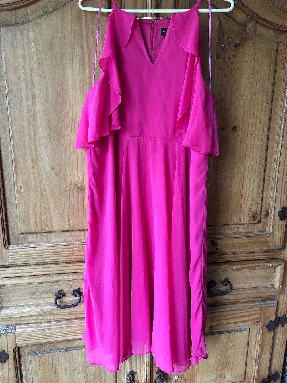 Fuchsia Ruffled Cold-Shoulder Midi Dress - Picture 11 of 14